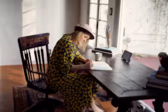 Imagen del libro / autora